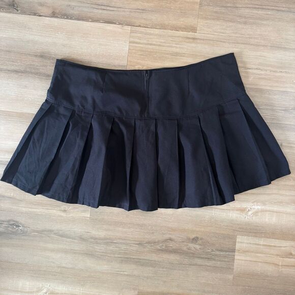 Royal Bones Tripp NYC Black Pleated Skirt Size 5 Goth Post Punk Emo Alt Scene - Picture 7 of 7